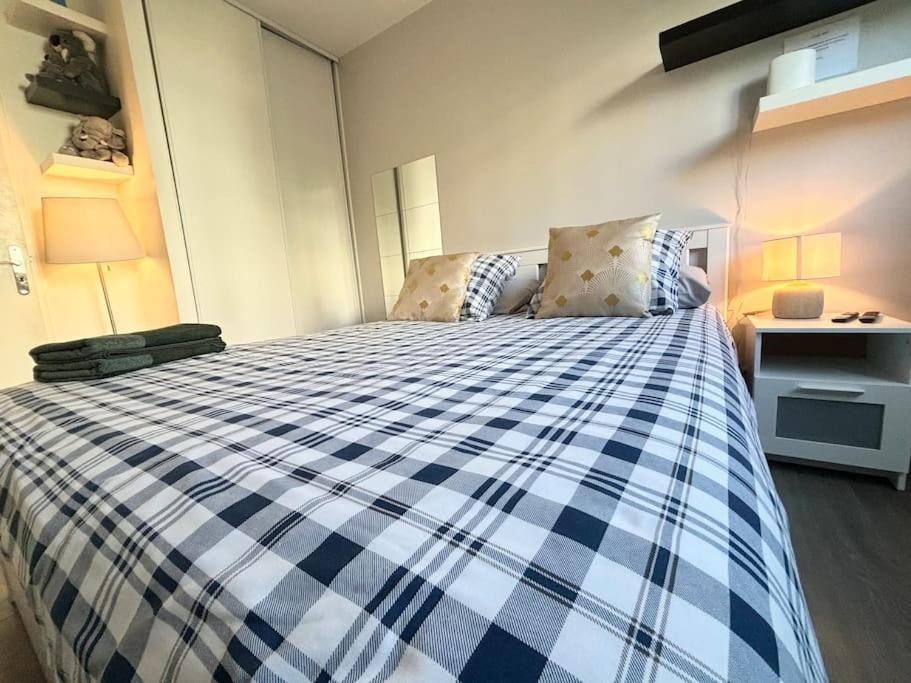 Appartement Confort Avec Balcon - Champigny Buitenkant foto